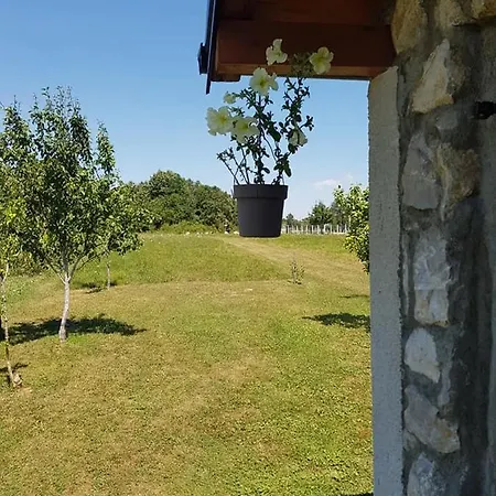 Kamena Kucica Ferienhaus