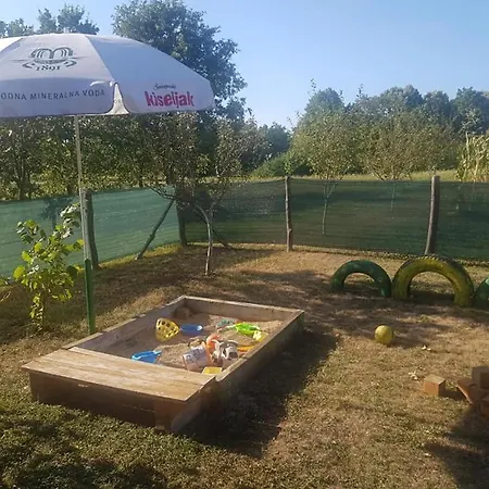 Kamena Kucica Ferienhaus Bihać
